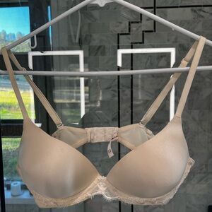Ambrielle Elegant Cream Lace Trim Bra